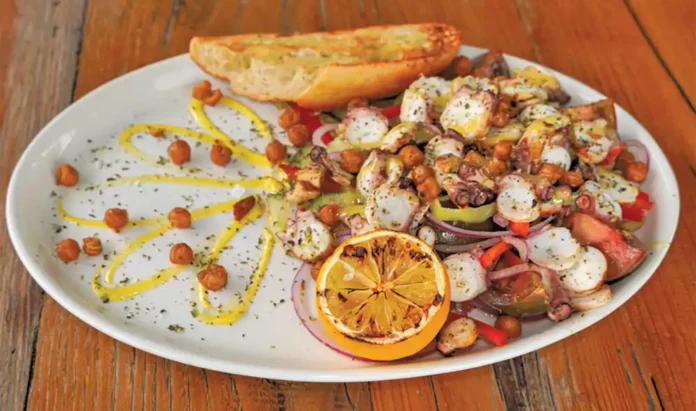 Η βραβευμένη σεφ Χριστίνα Θεόφιλος φέρνει αυθεντικές ελληνικές γεύσεις στο Tampa Bay